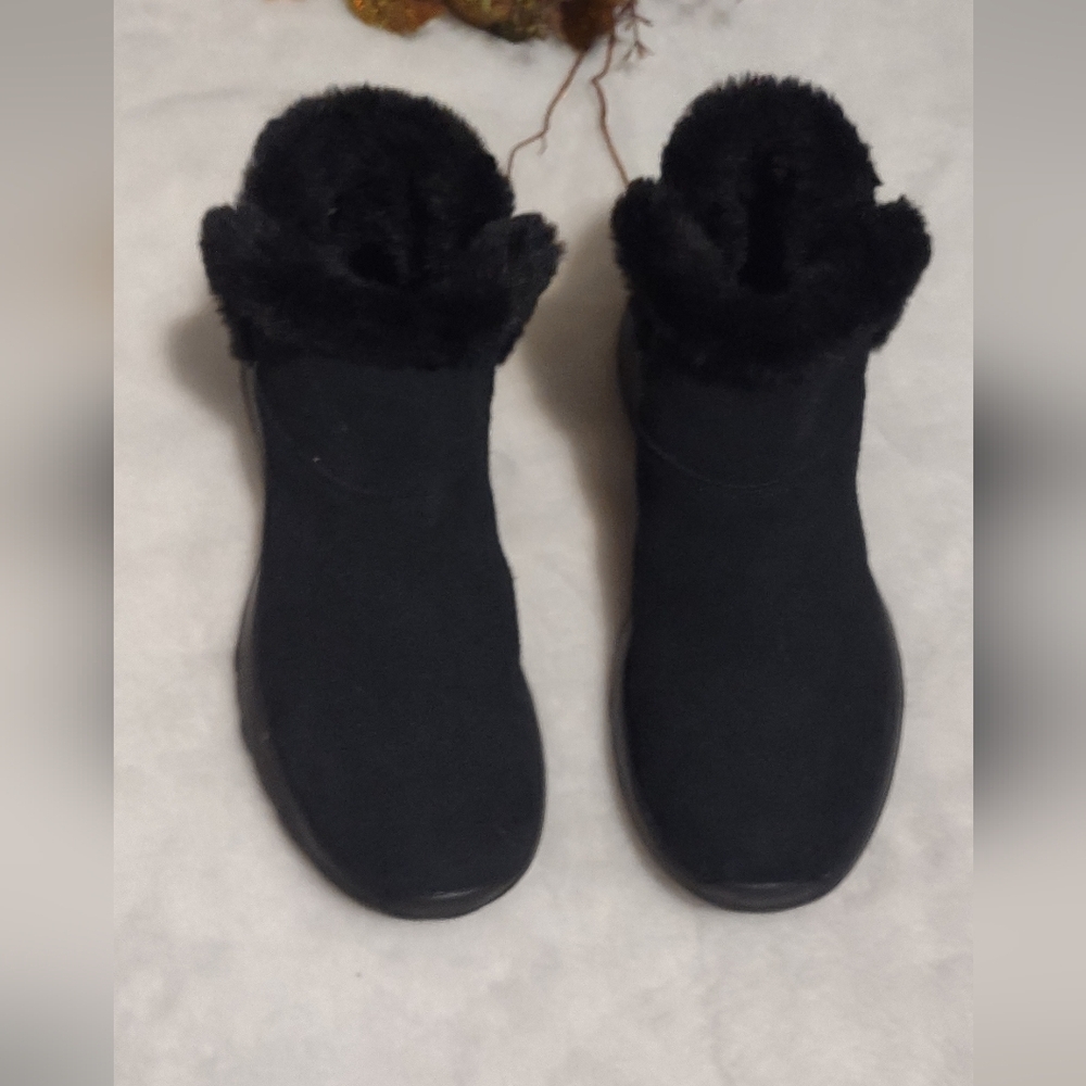 Skechers Black Fur-Trimmed Winter Boots